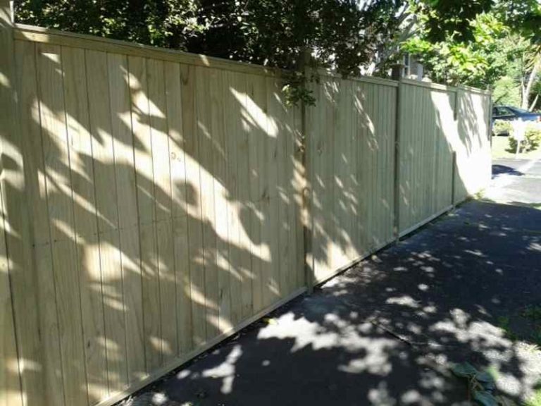 Northumberland premium shiplap fence Auckland Fences